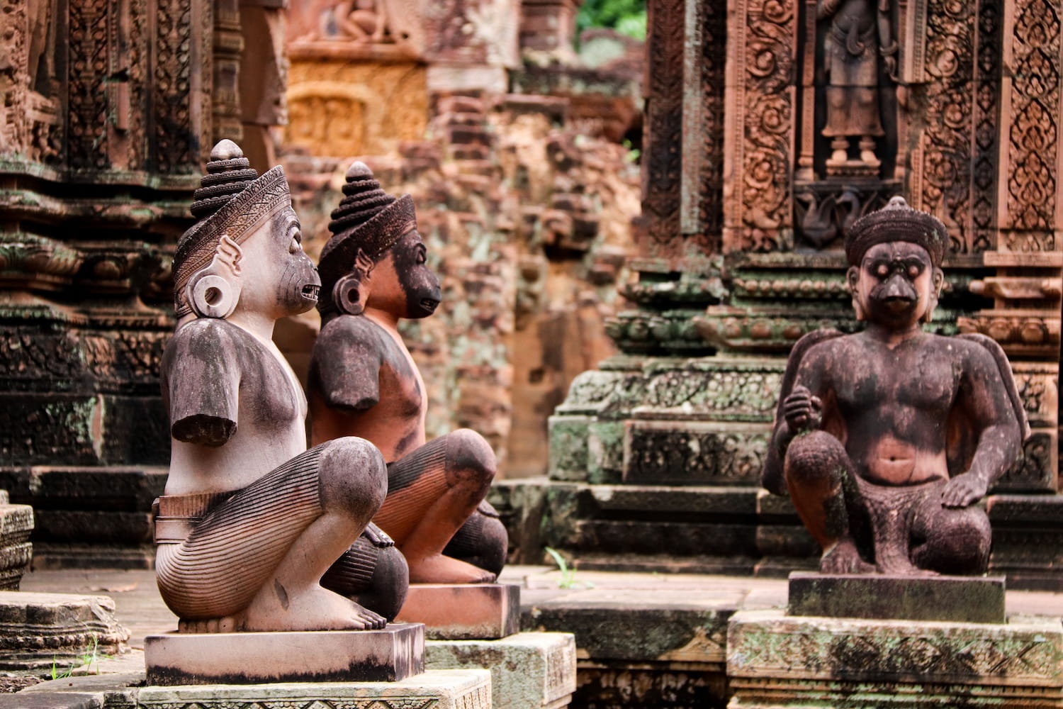 Les magnifiques sculptures de Banteay Srei au Cambodge
