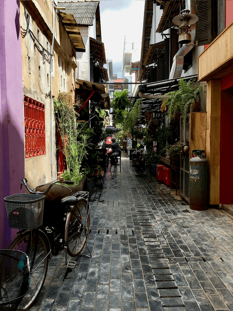 Une ruelle étroite à Siem Reap